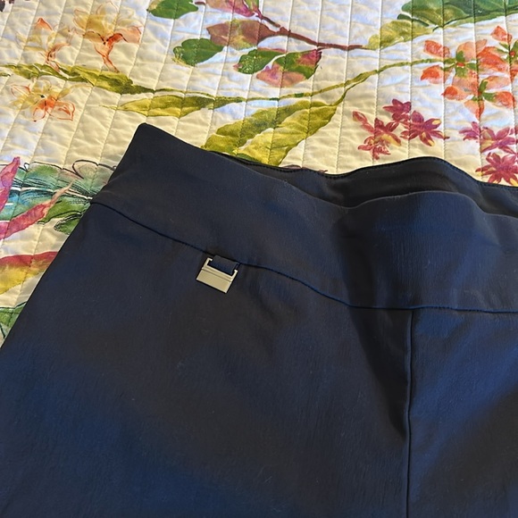 Alfani Capris - Picture 2 of 4